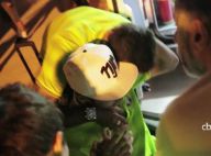 Neymar recebe carinho de jogadores da Seleção em desembarque no Rio