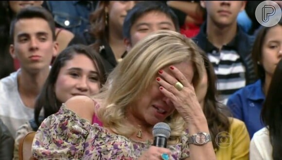 Susana Vieira vai às lágrimas no 'Altas Horas' após ver as cenas