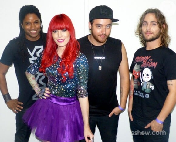 Eliminada do 'SuperStar', a banda Move Over fechou o show de Ivete Sangalo neste domingo, 6 de julho de 2014, na Marina da Glória, no Rio