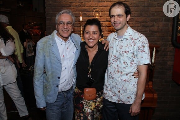 Caetano Veloso posa com Regina Casé e Moreno Veloso