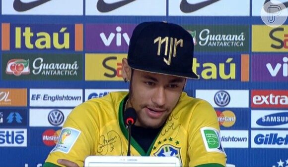 Neymar se emocionou ao falar sobre a lesão