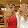 Fiorella Mattheis e Giovanna Ewbank marcaram presença em evento, no shopping Iguatemi, em São Paulo, nesta quinta-feira, 10 de julho de 2014