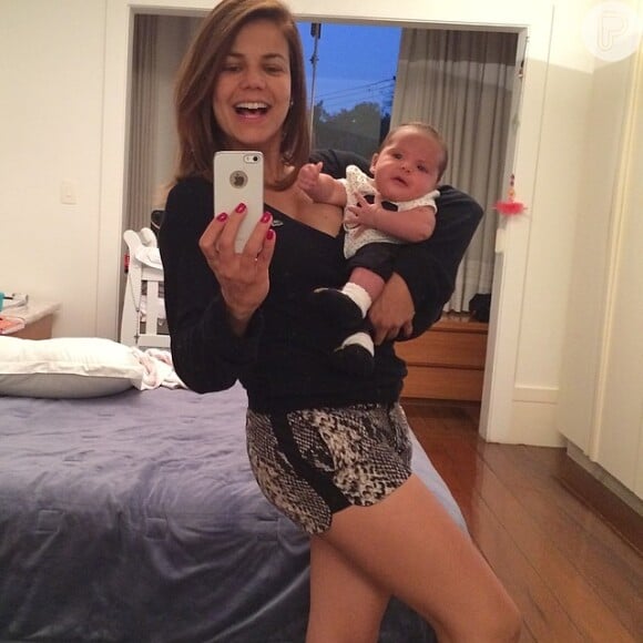 Nivea Stelmann compartilha o desenvolvimento da filha Bruna pelo seu perfil no Instagram; atriz que deu à luz em março deste ano, comemorou a perda dos 15 quilos após a gravidez