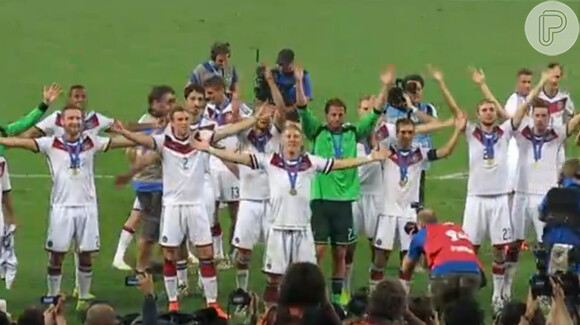 Jogadores da Alemanha comemoraram muito a vitória após o jogo contra Argentina