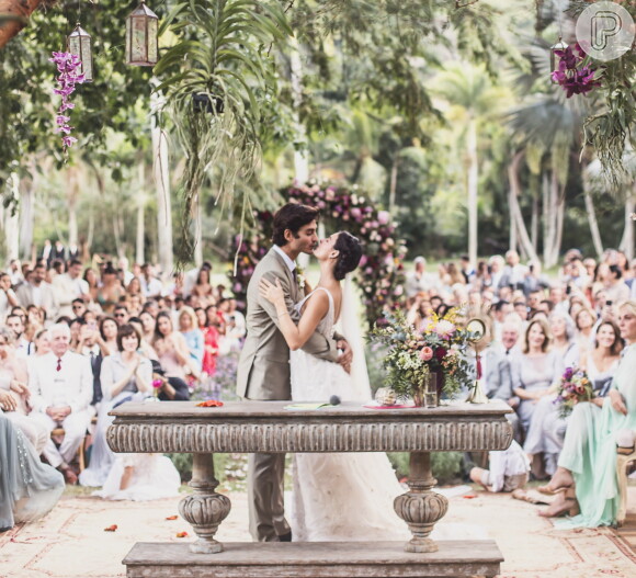 Isis Valverde e André Resende se casaram neste domingo, 10 de junho de 2018, no Rio de Janeiro