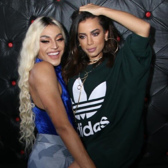 Anitta fez parceria com Pabllo Vittar no clipe de 'Sua Cara'