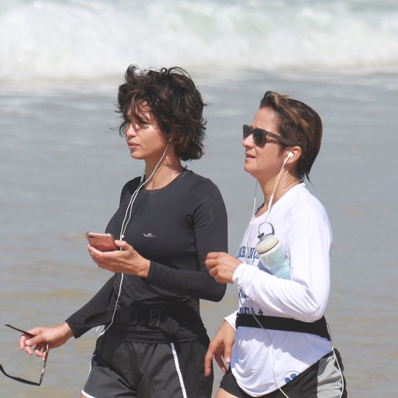 Nanda Costa assumiu o namoro com a percussionista Lan Lan no Dia dos Namorados, nesta terça-feira, 12 de junho de 2018