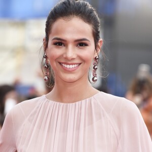 'Acho que para a minha idade sou um pouco mais madura do que seria considerado. E muito imatura ainda, mas aceitando, abraçando e acolhendo a minha imaturidade, que sei que é da idade', disse Bruna Marquezine