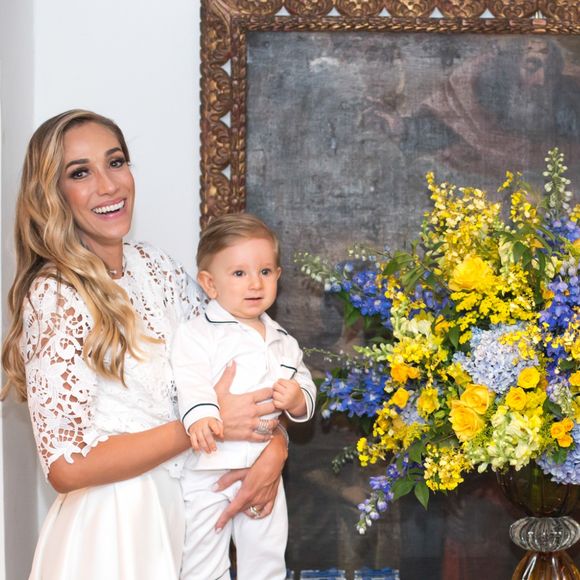 Bruna Hamú contou que o filho, Júlio, vai participar da cerimônia: 'O Julinho já está andando e vai entrar na igreja'