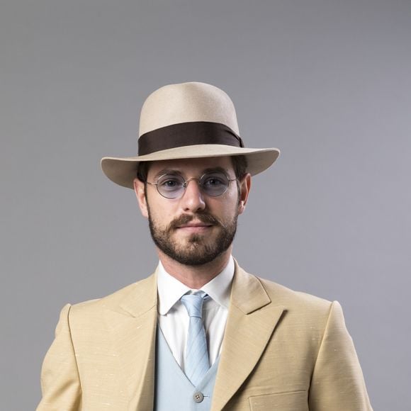 Camilo (Maurício Destri) dá o perdão para a mãe, Julieta (Gabriela Duarte) na novela 'Orgulho e Paixão'