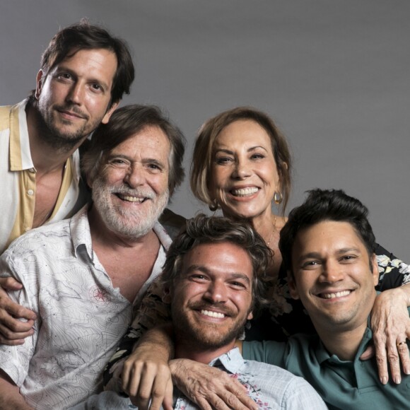Laureta (Adriana Esteves) sugere que Remy (Vladimir Brichta) use a casa de sua família para traficar droga para Bóris (Paulo Vespúcio) na novela 'Segundo Sol'