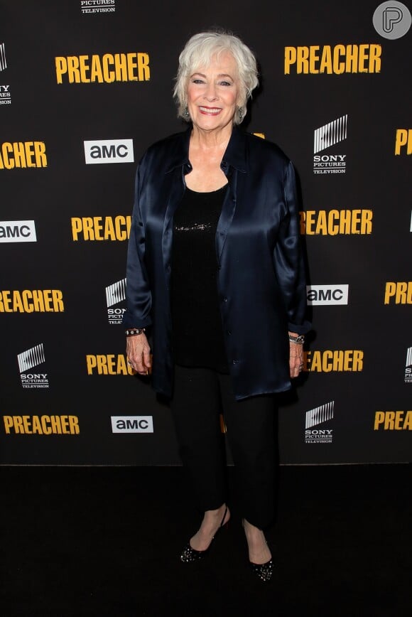Betty Buckley optou por um look preto para a première da terceira temporada da série 'Preacher', da emissora AMC, em Los Angeles, na Califórnia, nesta quinta-feira, 14 de junho de 2018
