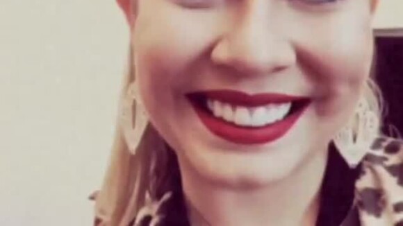 Marília Mendonça exibiu o resultado de sua maquiagem em vídeo com a música 'Put Your Records On', de Corinne Bailey Rae