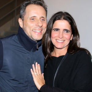 Malu Mader e o marido, Tony Bellotto, prestigiaram a sessão para convidados da peça 'Pi - Panorâmica insana', no Novo Teatro, em São Paulo, nesta segunda-feira, 18 de junho de 2018