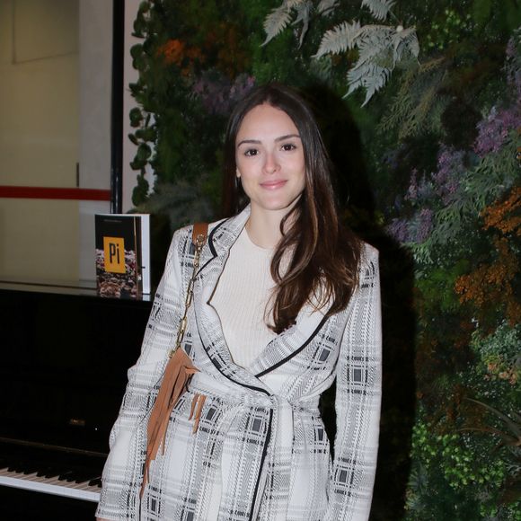 Isabelle Drummond foi à sessão para convidados da peça 'Pi - Panorâmica insana', no Novo Teatro, em São Paulo, nesta segunda-feira, 18 de junho de 2018