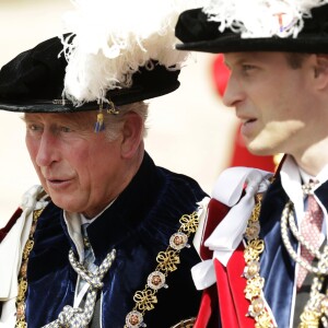 Os príncipes Charles e William na comemoração anual da Ordem da Jarreteira na capela de São Jorge, em Londres, na segunda-feira, 18 de junho de 2018