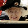 Rainha Elizabeth na comemoração anual da Ordem da Jarreteira - a mais antiga ordem de cavalaria e sistema de honras britânico - na Inglaterra