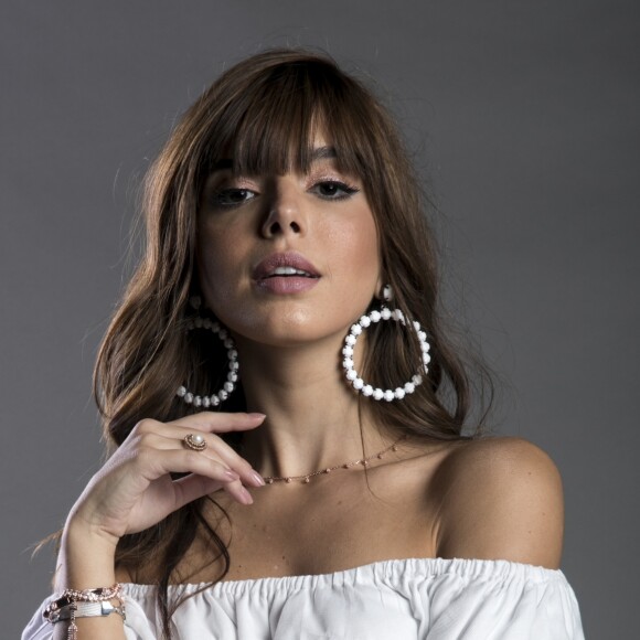 Rochelle (Giovanna Lancellotti) encara o avô, Severo (Odilon Wagner), na novela 'Segundo Sol': 'Se eu fosse você eu não faria isso! Cadeia na sua idade vai ser muito difícil'