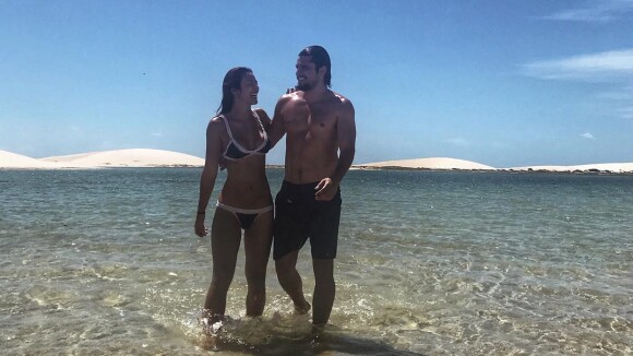 Yanna Lavigne e Bruno Gissoni curtem viagem a Jericoacoara: 'My lobster'