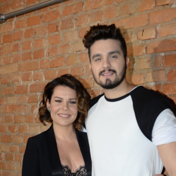 Fernanda Souza e Luan Santana destacam a parceria no palco do programa novo na Globo: 'A gente precisa se olhar e se entender. Tivemos muitos ensaios e leituras. Mas é fundamental que a gente se entenda no olhar'