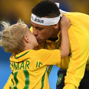 Davi Lucca mandou mensagem de 'boa sorte' para o pai, Neymar: 'Que Deus te abençoe. Te amo'