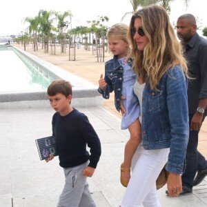 Gisele Bündchen é mãe de Vivian, de 5 anos, e Benjamin, de 8, nascidos nos Estados Unidos