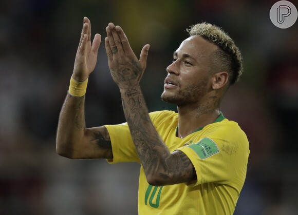 'Papai te ama', disse Neymar para o filho, Davi Lucca, após jogo do Brasil