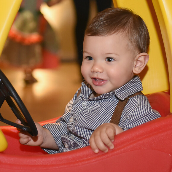 Gusttavo Lima lamentou não estar com filho, Gabriel, no dia em que ele nasceu