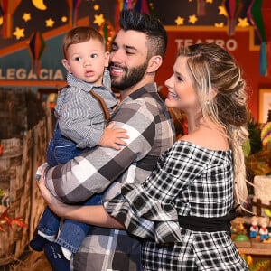 Filho de Gusttavo Lima e Andressa Suita ganhou aniversário com tema de festa junina