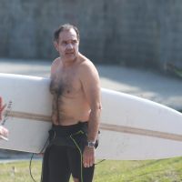 Após fim de 'Em Família', Humberto Martins curte férias em praia carioca
