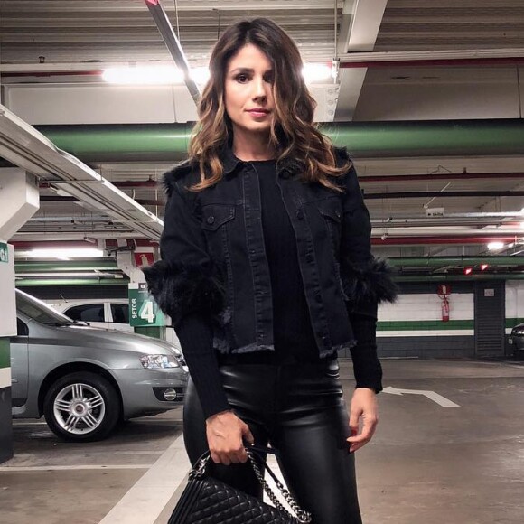 Paula Fernandes disse que está em uma fase mais antenada à moda