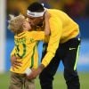 Neymar teve a companhia do filho, Davi Lucca, de 6 anos, durante treinamento com a seleção brasileira em Sochi, na Rússia
