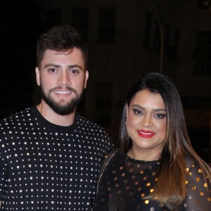 Preta Gil e o marido, Rodrigo Godoy, marcaram presença no aniversário de Marina Ruy Barbosa na noite deste sábado, 30 de junho de 2018