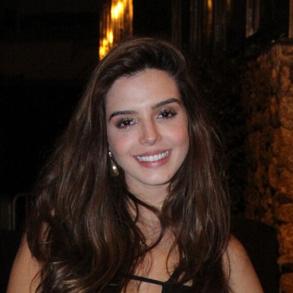 Giovanna Lancellotti esteve no aniversário de Marina Ruy Barbosa na noite deste sábado, 30 de junho de 2018, no Morro da Urca, no Rio de Janeiro