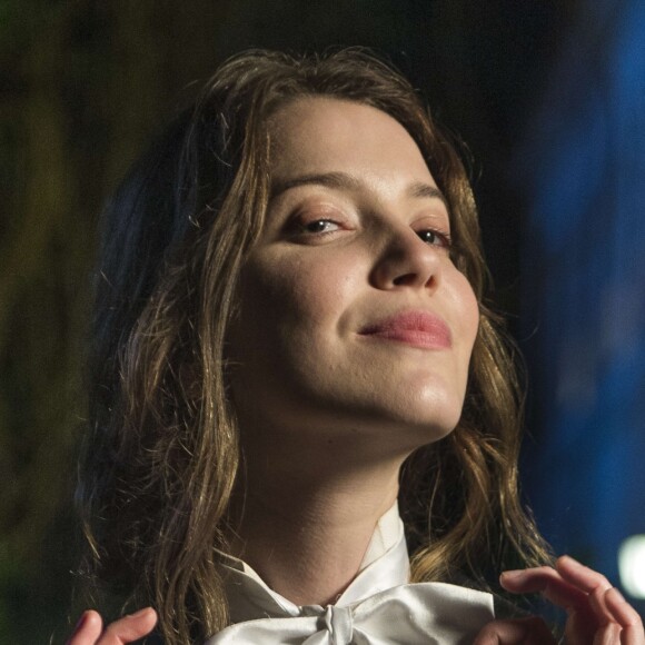 Ema (Agatha Moreira) também empolga Elisabeta (Nathalia Dill) com sua decisão nos próximos capítulos da novela 'Orgulho e Paixão': 'Vivi para ver esse momento'