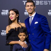 Mulher de Cristiano Ronaldo curte férias com jogador na Grécia após Copa. Veja!