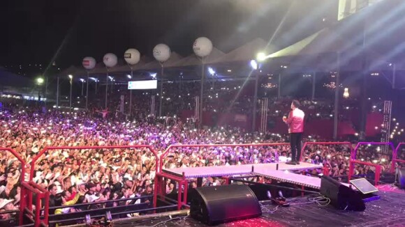 Wesley Safadão recebeu fã mirim em palco durante show em Itapecerica, em São Paulo