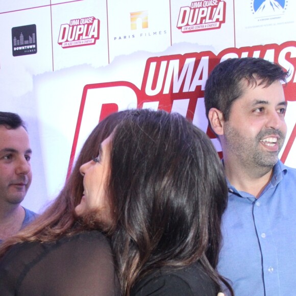 Mariana Goldfarb abraça Tatá Werneck na pré-estreia do filme 'Uma Quase Dupla', no Kinoplex Leblon, localizado zona sul do Rio de Janeiro, na noite desta segunda-feira, 9 de julho de 2018