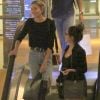 Sasha Meneghel e atriz Amanda de Godoi passearam em shopping do Rio nesta terça-feira, 10 de julho de 2018