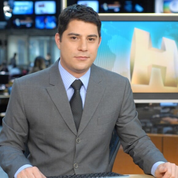 Evaristo Costa explicou por que evita publicar fotos com a família