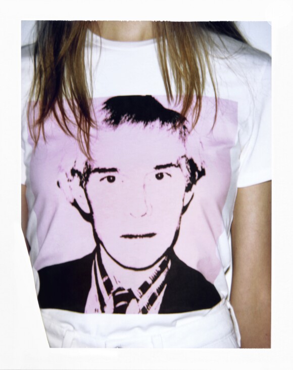 Calvin Klein Jeans lança coleção com estampas de obras de Andy Warhol. Camiseta feminina, R$179,00 