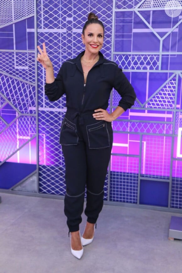 Prático e superversátil, o macacão é escolha de celebridades como Ivete Sangalo, ao anunciar a sétima temporada do The Voice Brasil