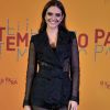 Juliana Paiva apostou em um blazer translúcido Dolce & Gabbana no lançamento da novela 'O Tempo Não Para'