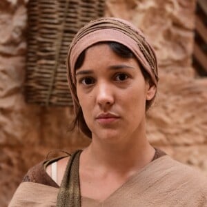 Cívia (Adriana Birolli) é mãe de Barrabás (André Gonçalves) e que acaba vendida como se fosse uma escrava na novela 'Jesus'