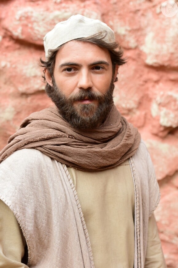 Zebedeu (Fernando Roncato) é marido de Sula (Isadora Cecatto). É um homem próspero, honesto e bom, na novela 'Jesus'