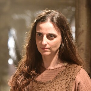 Sula (Isadora Cecatto) é irmã de Maria de Nazaré (Juliana Xavier) e vai duvidar que ela engravidou do Espírito Santo, na segunda fase da novela 'Jesus'
