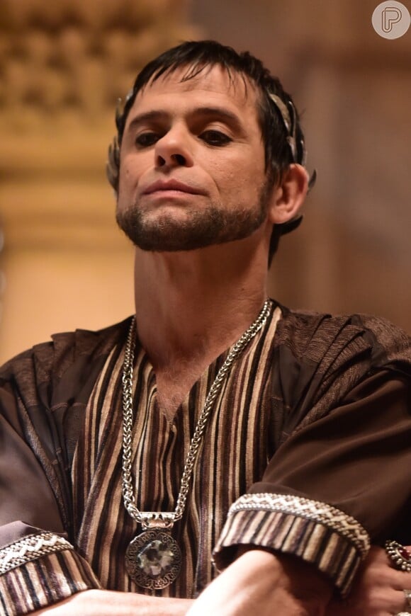 Herodes Antipas (Marcos Winter) vai planejar a morte de João Batista (Iano Salomão), na novela 'Jesus'