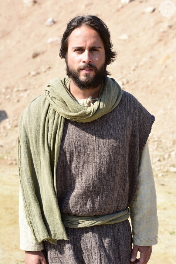 André (Maurício Ribeiro) é um dos 12 apóstolos de Jesus (Dudu Azevedo), na novela 'Jesus'