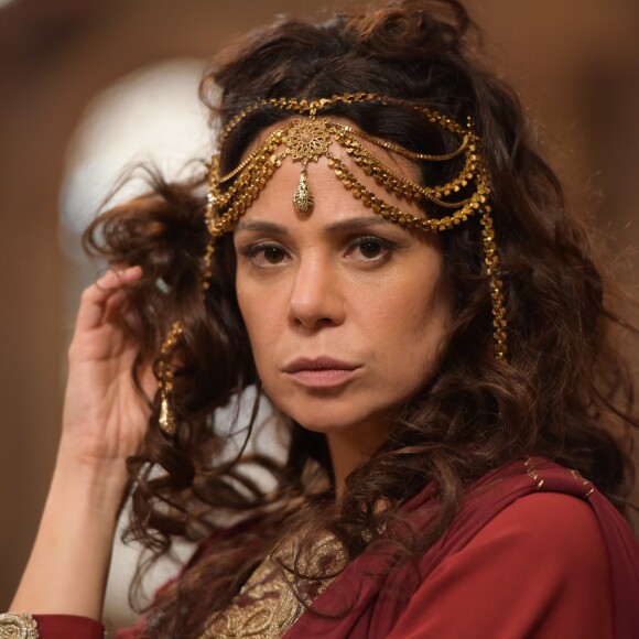Herodíade (Vanessa Gerbelli) é ambiciosa e manipuladora. Vai provocar a morte de João Batista (Iano Salomão), na novela 'Jesus'