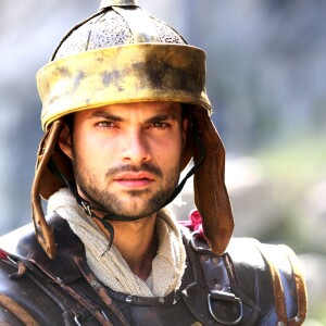 Petronius (Victor Sparapane) é o soldado do exército romano que se envolverá com Maria Madalena (Day Mesquita), na primeira fase da novela 'Jesus'